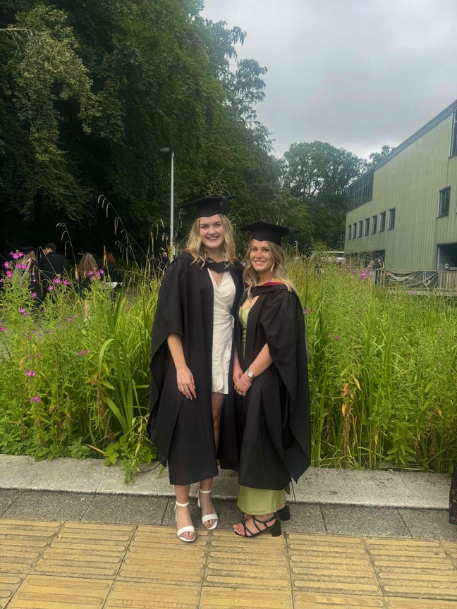 Student Female seeks a double room Main Photo