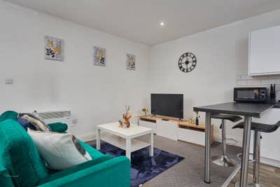 All-Bills Inc | Professional/Student | Sleeps 3! Main Photo