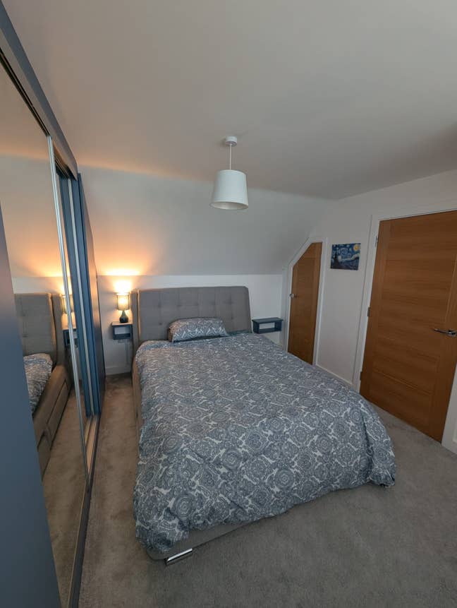 Mon-Fri King Room, Ensuite, Parking, Quiet Main Photo