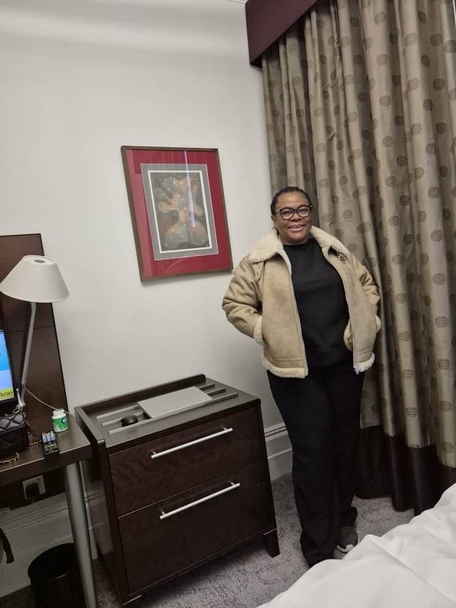 We need one big ensuite room Main Photo