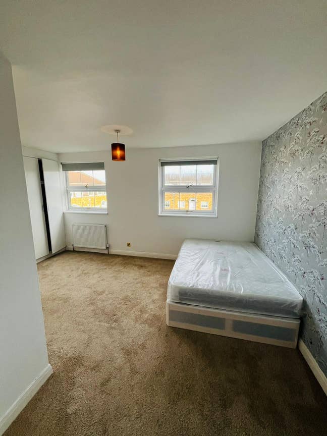 En-Suite and Double In Wimbledon  - All Bills Inc Main Photo