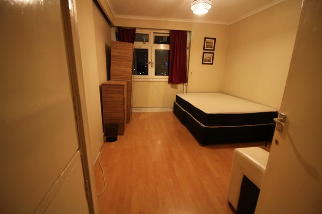 Beautiful Room in Bethnal Green(Bills Included) Main Photo