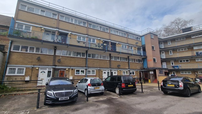 2 Double Bedroom Split level maisonette in E14 Main Photo