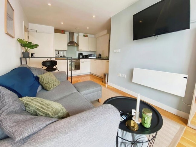 1 Bed Flat in Castlefield 🛌 Manchester City Centre Main Photo