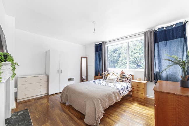 Putney / 2 Bathrooms / Open Reception / Garden Main Photo
