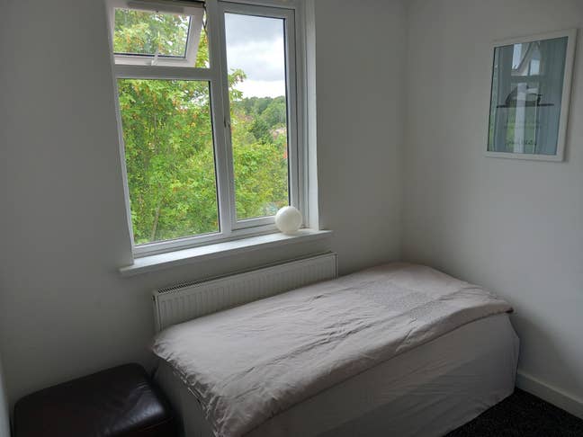 Single room London Road/Retail Park area Main Photo