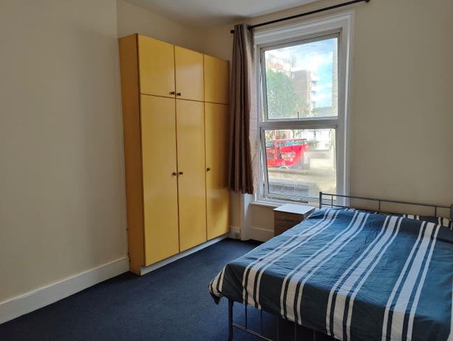 Double Room(single occupancy)in heart of Shep Bush Main Photo