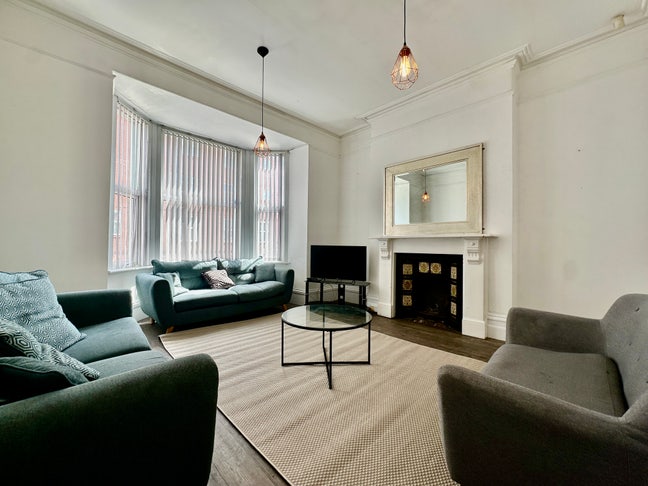 Addison Road - 2 Rooms Available Sept 2025 Main Photo