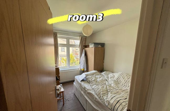 Double bed  Main Photo