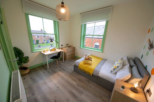 Double-Ensuite Bills Included  Main Photo