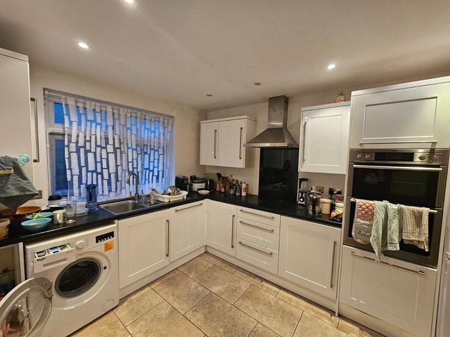 Abbey Lane, Stratford – Prime Zone 2  Main Photo