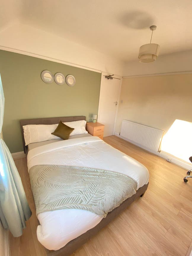 2 Rooms Left!!! Luxury London Rooms-Robinhood Way Main Photo