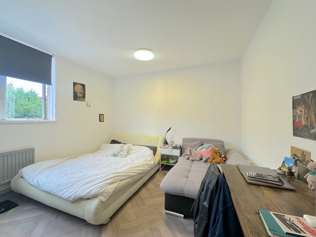 Refurbished flat 2 DBL Room available@Stepney Main Photo