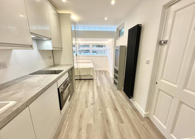 Brand New Luxury Studio / Bills Included / W6 Main Photo