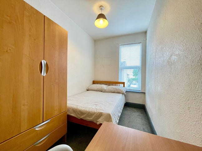 6 bed student house to rent Main Photo