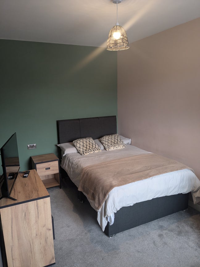 2 Double bedrooms- shared house, Hipswell Highway Main Photo