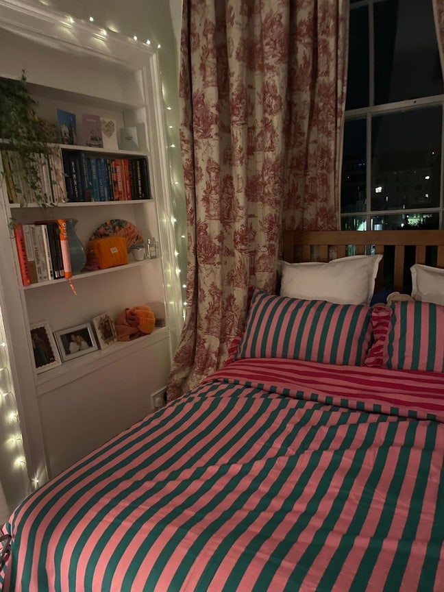 Double room in girls flat in Stockbridge  Main Photo