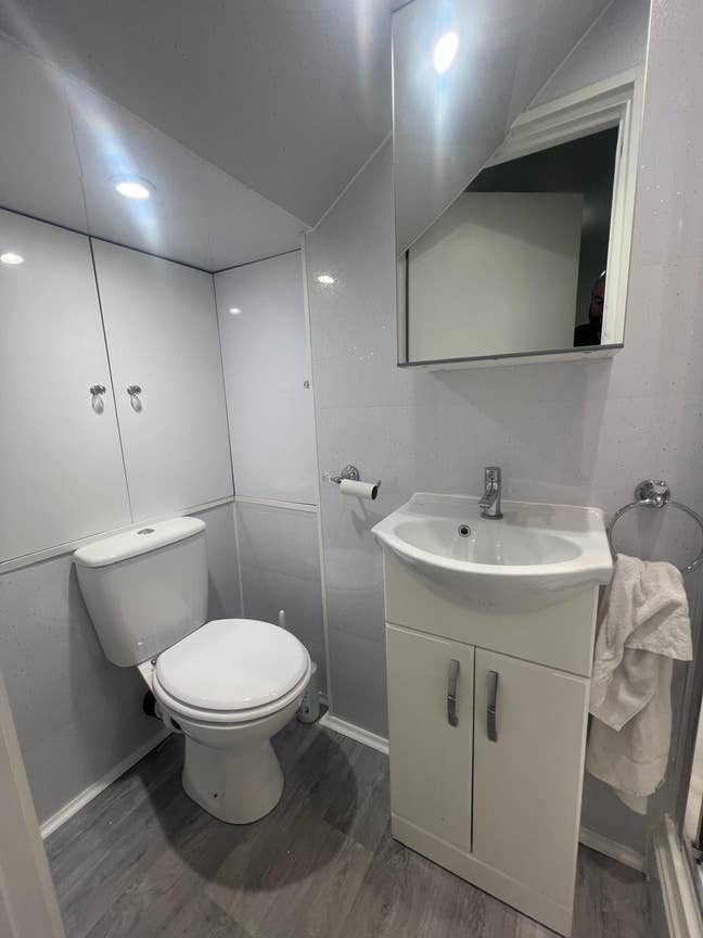  Studio Flat in Greenford UB6 0SQ Main Photo