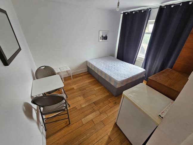 🛏️ Double room for single use in - Dollis Hill Main Photo