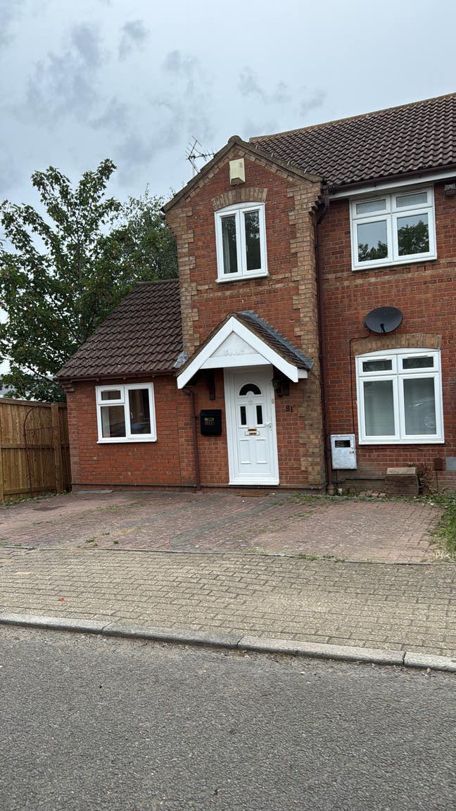 4 bedroom full house with family bathroom , master Main Photo