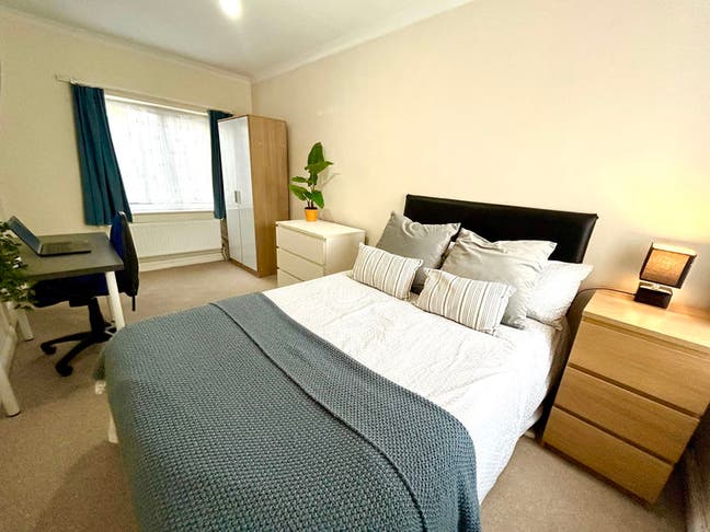 Large Double room, Filton, close to MOD, UWE,  Main Photo