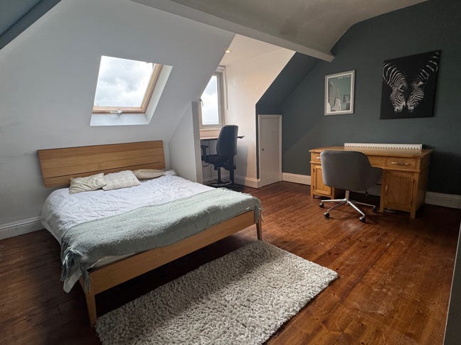 Newly Refurbished Large Double, Clifton Village Main Photo