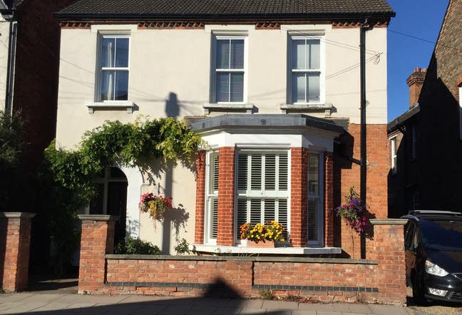 Student bedsit flat in Castle Road Area  Main Photo