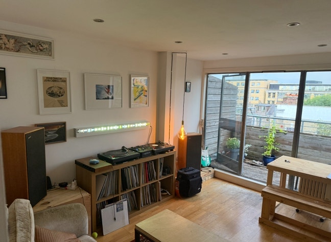Double room -2 bedroom flat next to London Fields  Main Photo