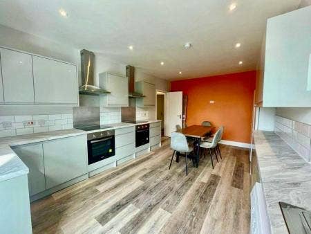 12 Bedroom Property on Whiteladies Road  Main Photo