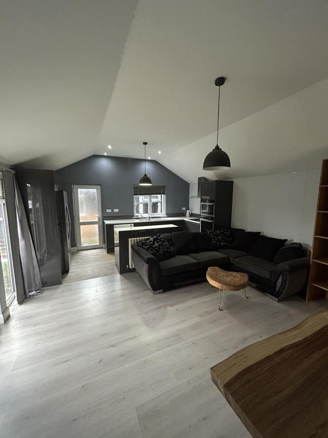 One bedroom apartment annex SS4 Main Photo