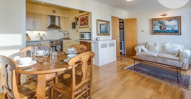 Flat to sublet in Waterloo Main Photo