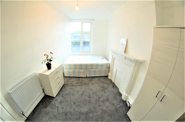 Spacious room in Willesden Jnctn - BILLS INC Main Photo