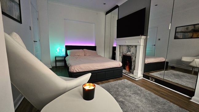 Large Double room near Castle Hill Gardn City Park Main Photo