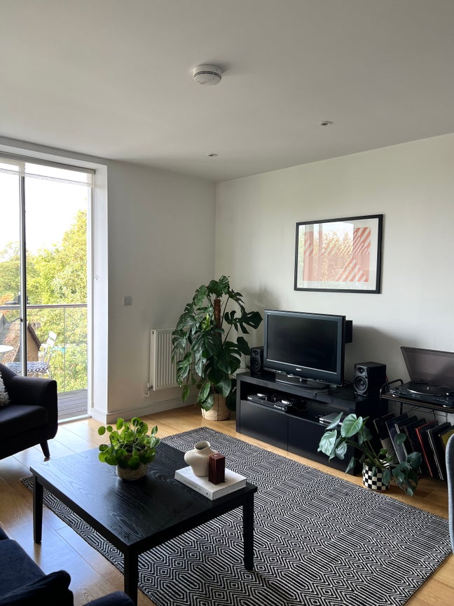 Modern New-Build Apartment Opposite Victoria Park Main Photo