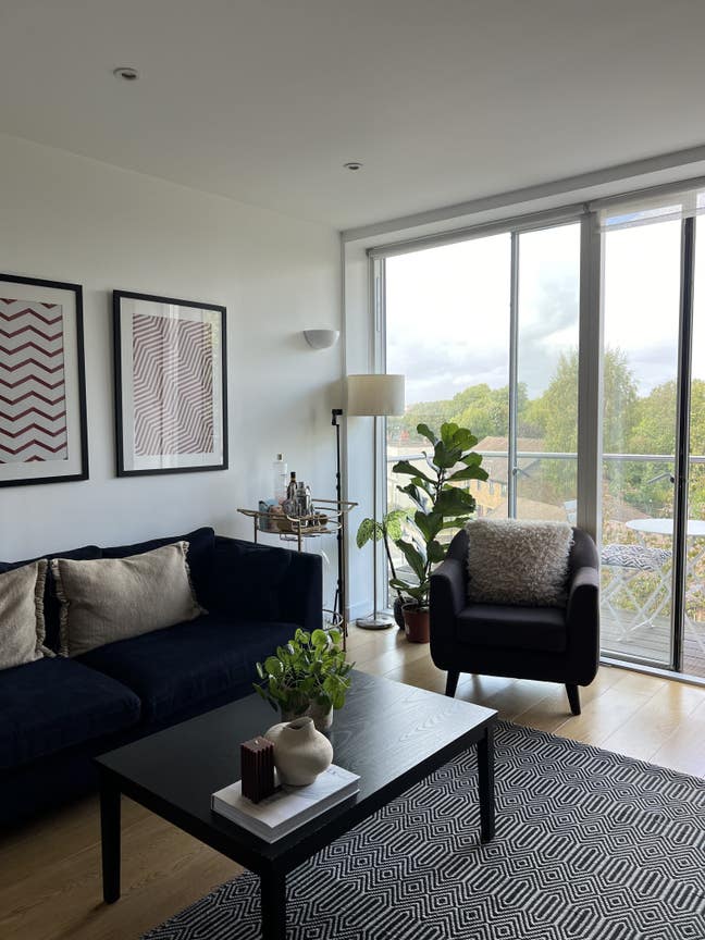 Modern New-Build Apartment Opposite Victoria Park Main Photo