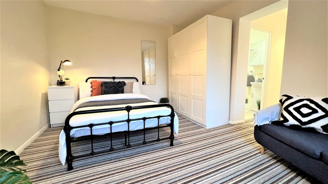  Ensuite | Close to Whh | Deposit Free Option  Main Photo