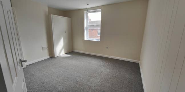 Flatshare room Main Photo