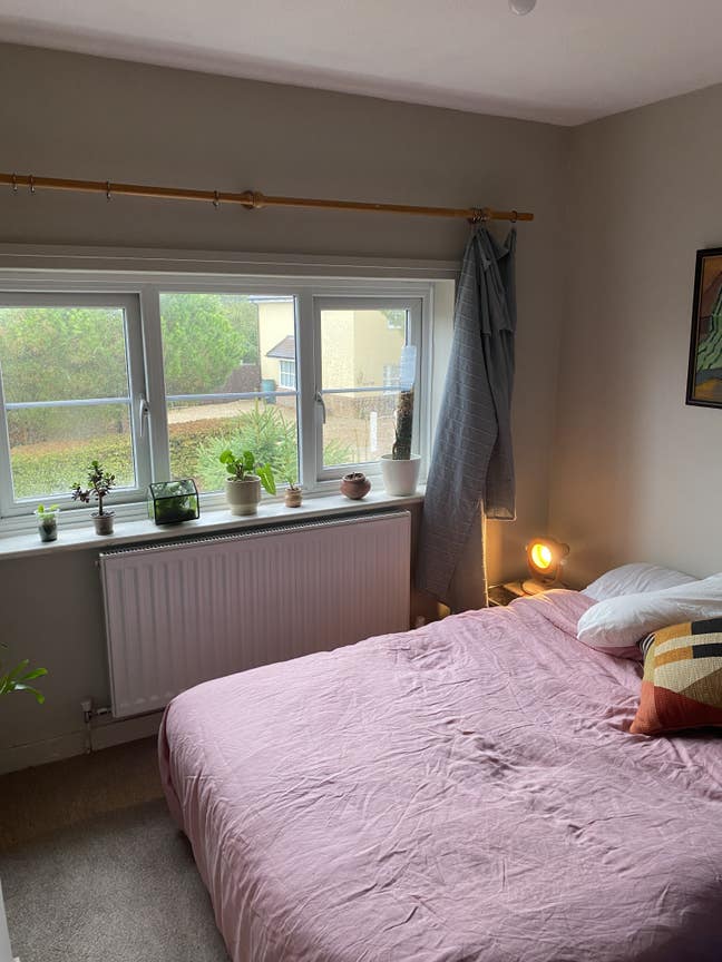 Double Bedroom and Office available in cottage  Main Photo