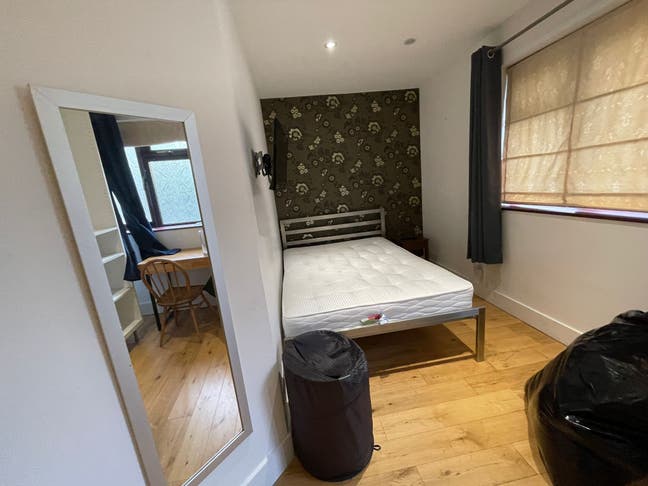 Lovely Double Room / in Hackney Central Main Photo