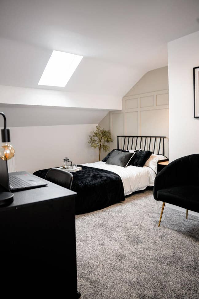 Brand New – Ensuite & Kitchenette Rooms Main Photo