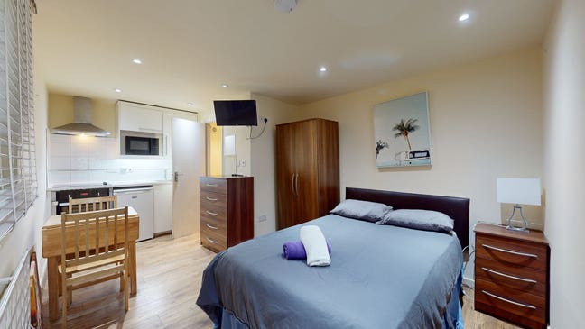 -Comfy Studio Flat in Willesden Green - View Now Main Photo