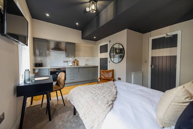 Brand New Studios / Rooms - Bills Included Main Photo