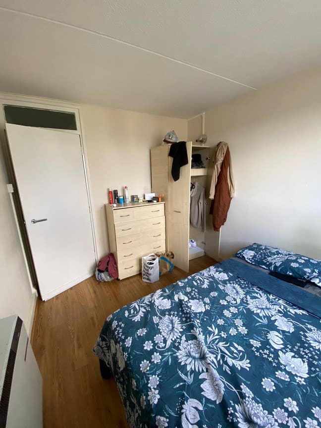 1 nice double room ~ Flat with Living area  Main Photo