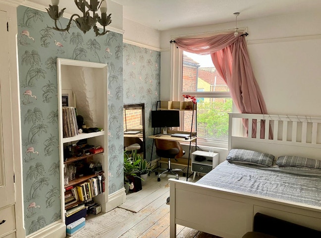 Happy lively home.  Main Photo