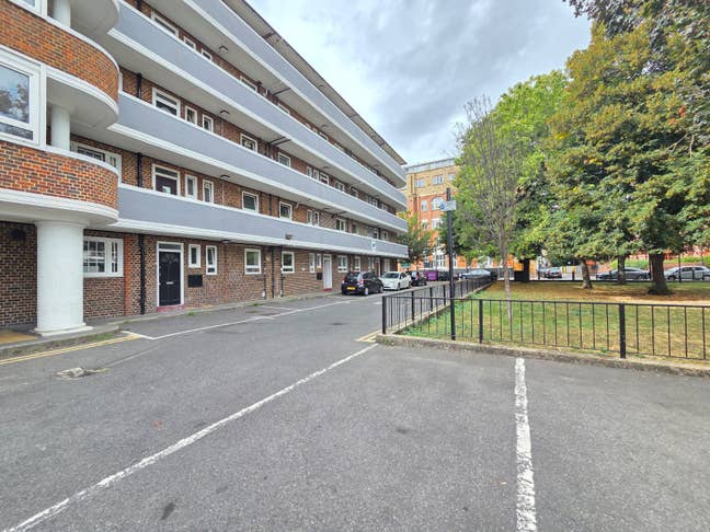 Stunning 4 bedroom Flat - Aldgate East Location  Main Photo