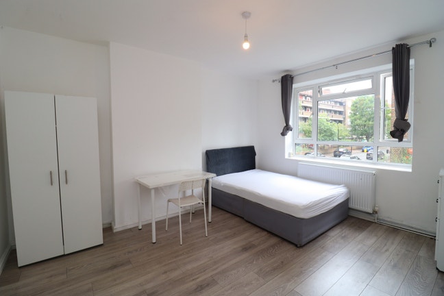 3 Spectacular Rooms by Elizabeth Line! Main Photo