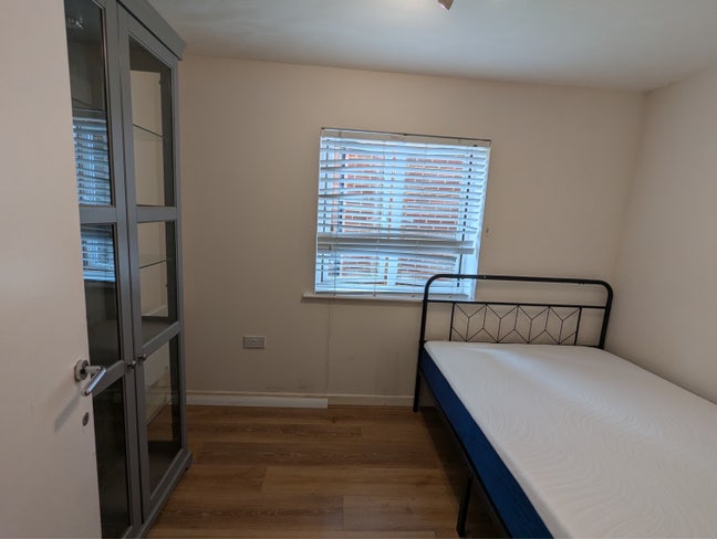 Nice Room in Goodmayes/Ilford- Bills Included Main Photo