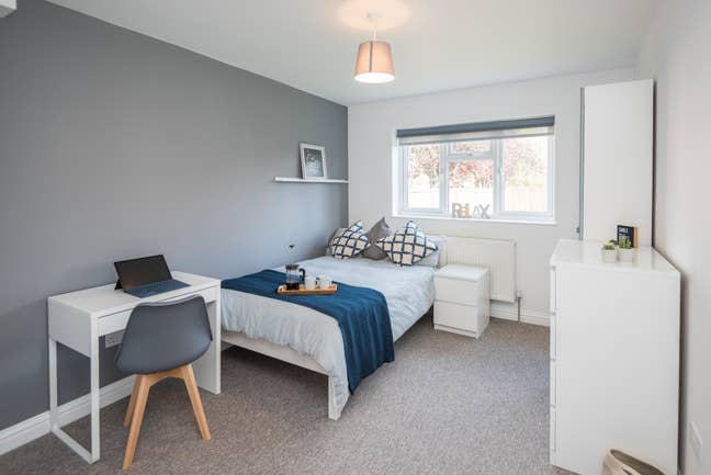 Super Double En-Suite Room in Houseshare Main Photo