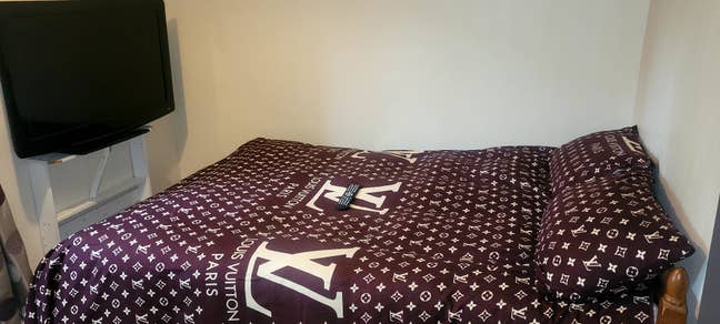 Double bedrooms in two bedrooms flat  Main Photo