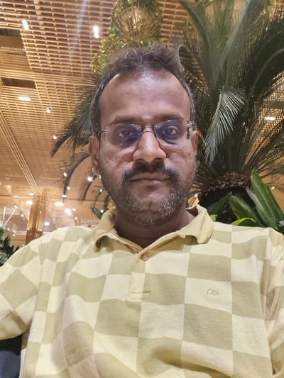 Descent person to live  Main Photo